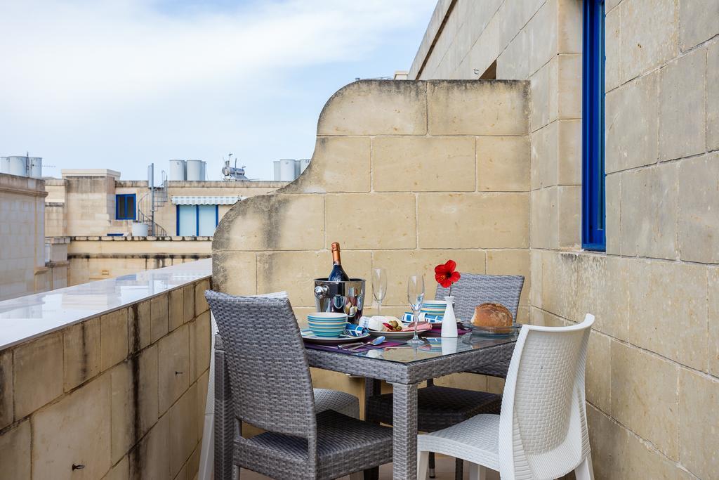 Seaview Luxury Penthouse With Shared Swimming Pool Apartamento Ghajnsielem Exterior foto